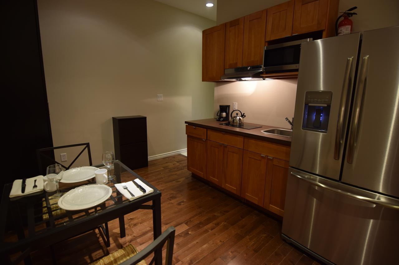 The Lion Inn & Suites Chetwynd Extérieur photo