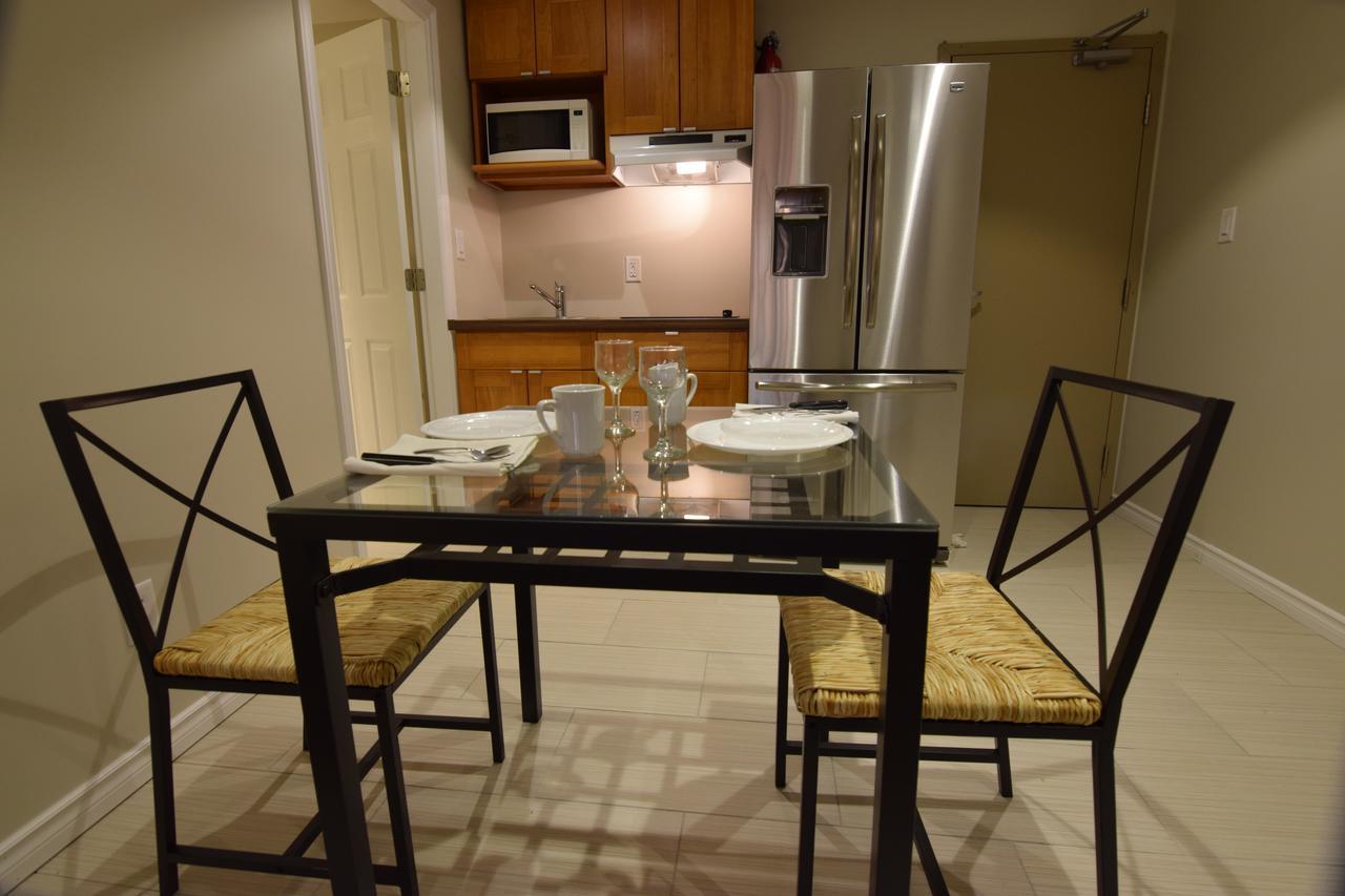 The Lion Inn & Suites Chetwynd Extérieur photo