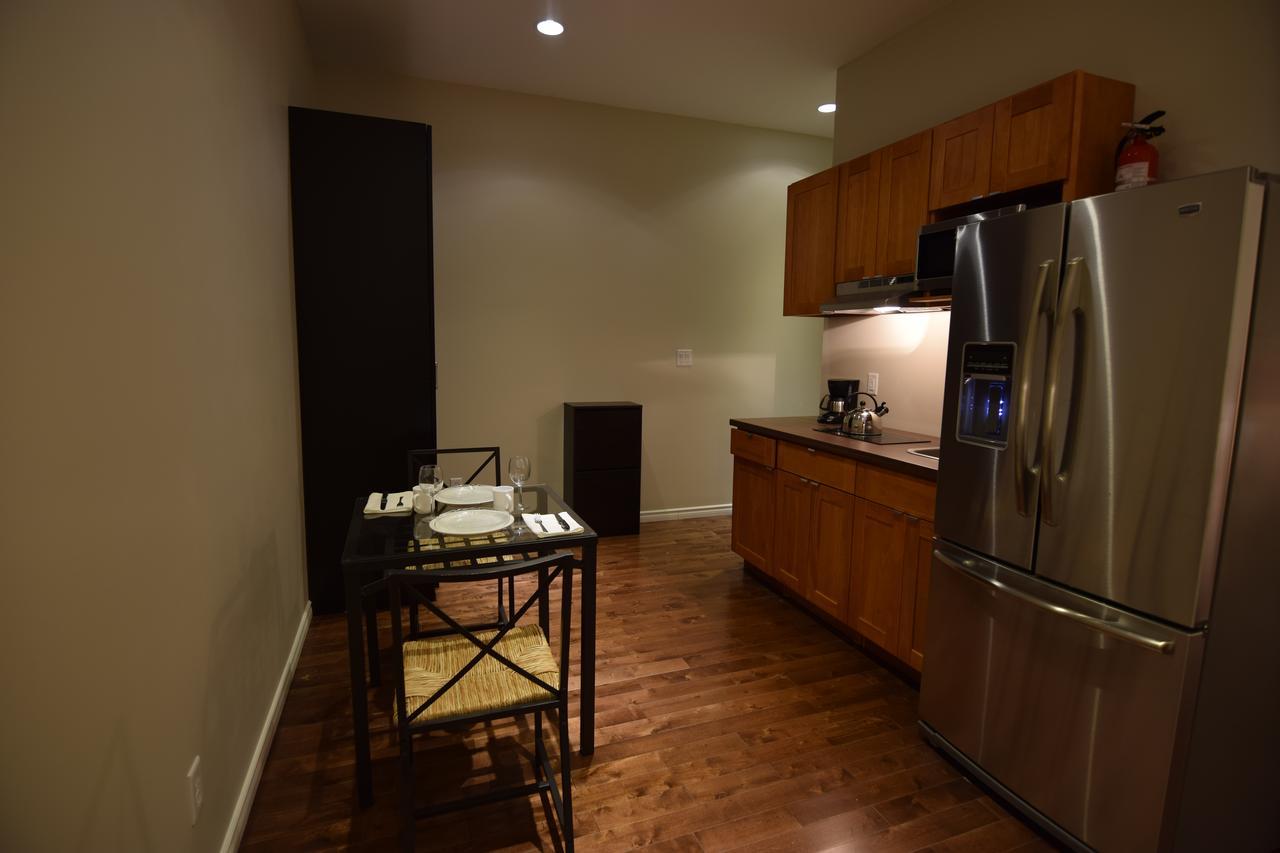 The Lion Inn & Suites Chetwynd Extérieur photo