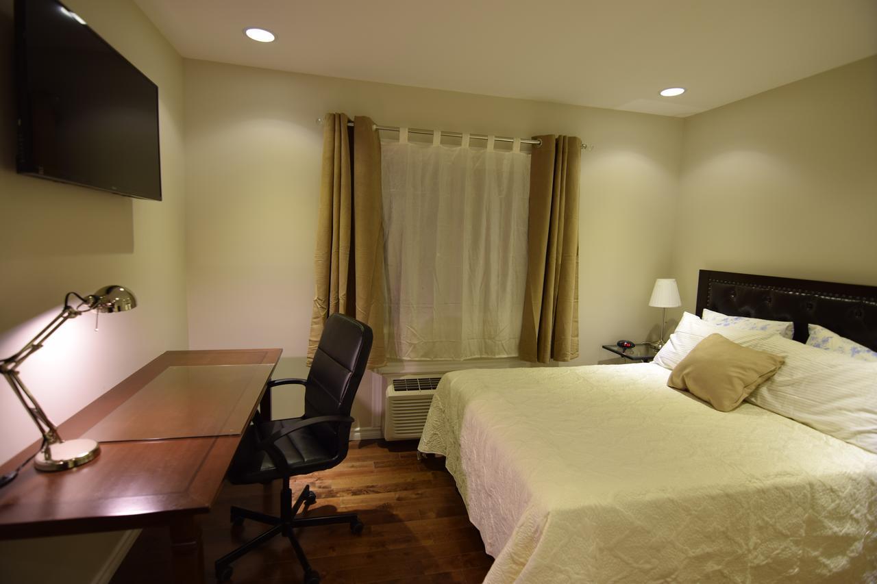 The Lion Inn & Suites Chetwynd Extérieur photo