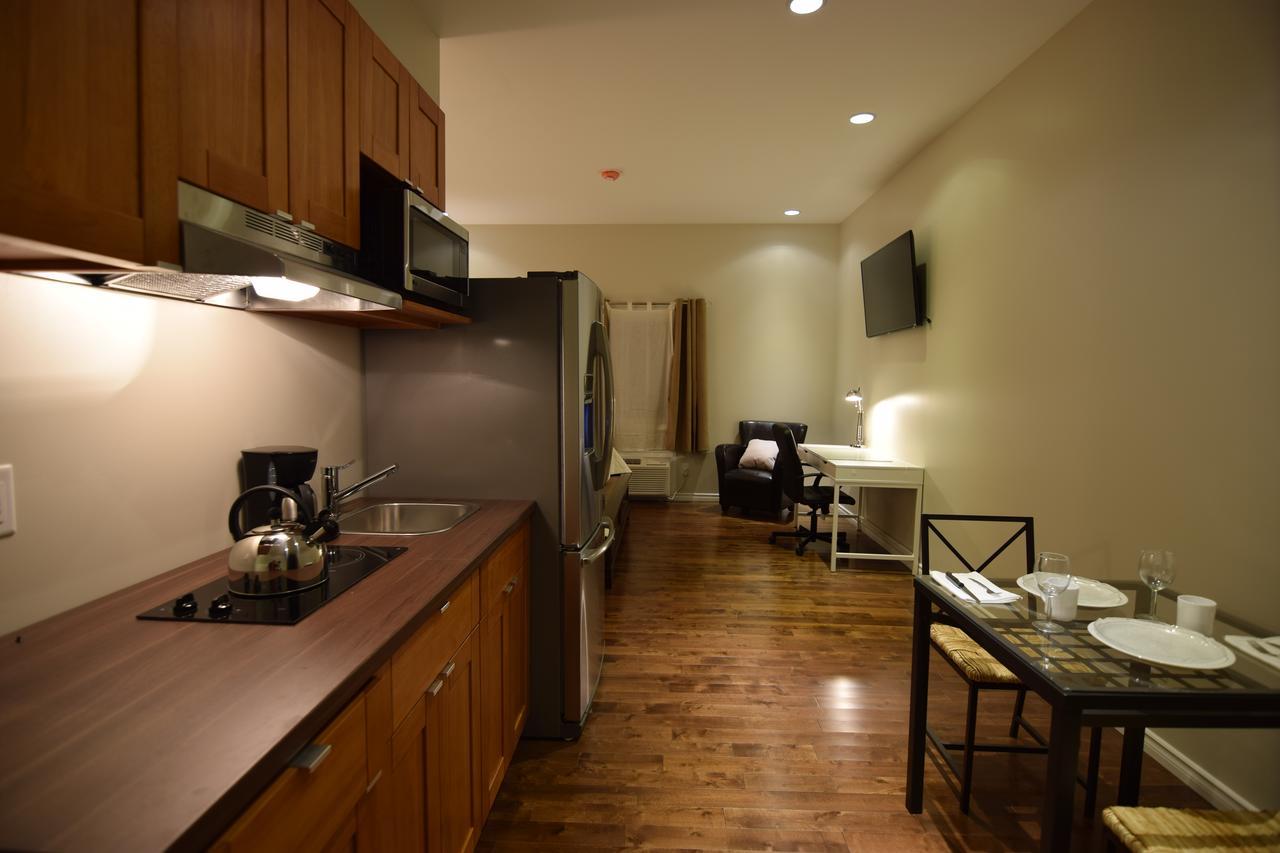 The Lion Inn & Suites Chetwynd Extérieur photo